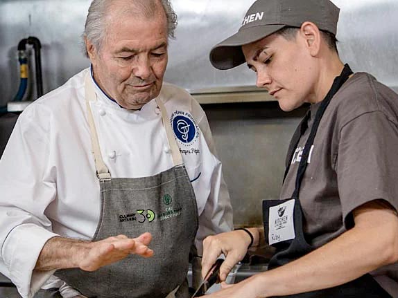 Jacques Pépin with culinary students from Forge City Works