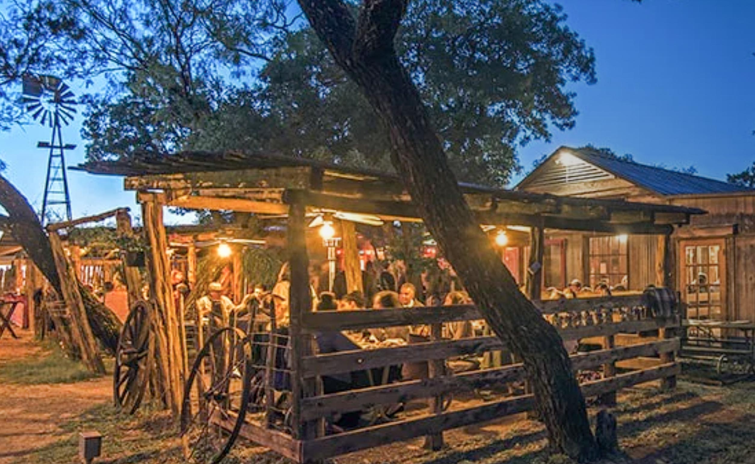 Exterior, Perini Ranch Steakhouse